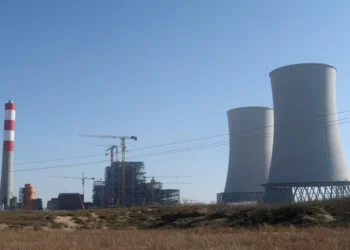 Decades-long contracts chain Asia to coal-fired power