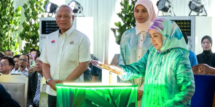 Queen launches Johor’s green policy