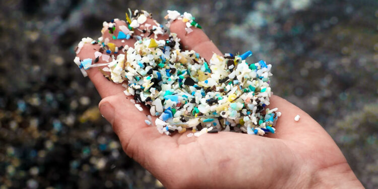 Microplastics are leaking invisible chemical clouds into water