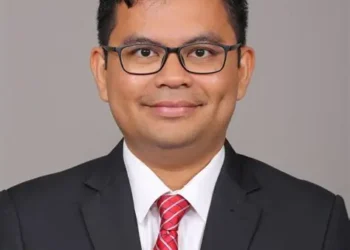 Economy minister: Malaysia must shift to solar and hydropower as Gulf war hits petrol supply