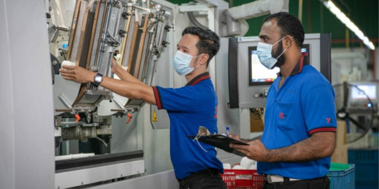 Malaysia’s Manufacturing Sectors Expands as New Orders Hit 8 Month High