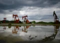Brent Crude Rebounds Above USD 106 as Middle East Security Risks Revive Supply Concerns