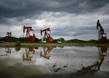 Brent Crude Rebounds Above USD 106 as Middle East Security Risks Revive Supply Concerns