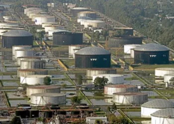 Asian Refiners Turn to South American Crude Amid Middle East Bottlenecks